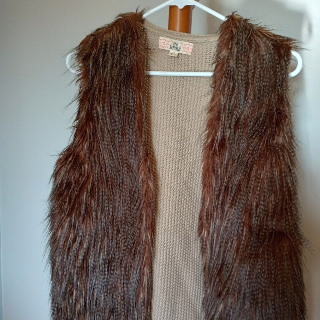 Funky Faux Fur Sweater Vest Ladies M Pink Republic Boho